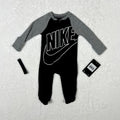 Macacão Nike - Menino Preto e Cinza - 6 meses