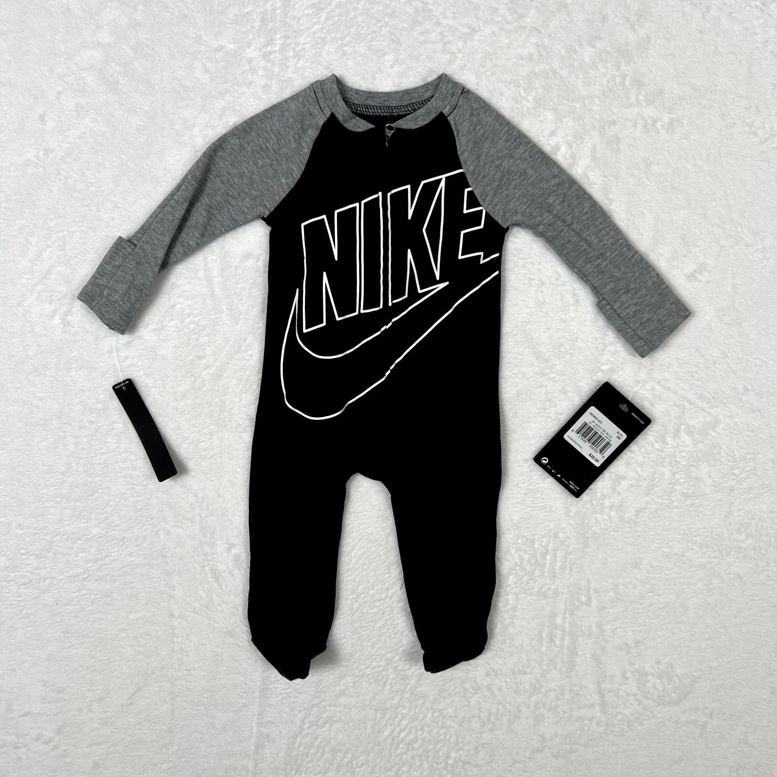 Macacão Nike - Menino Preto e Cinza - 6 meses